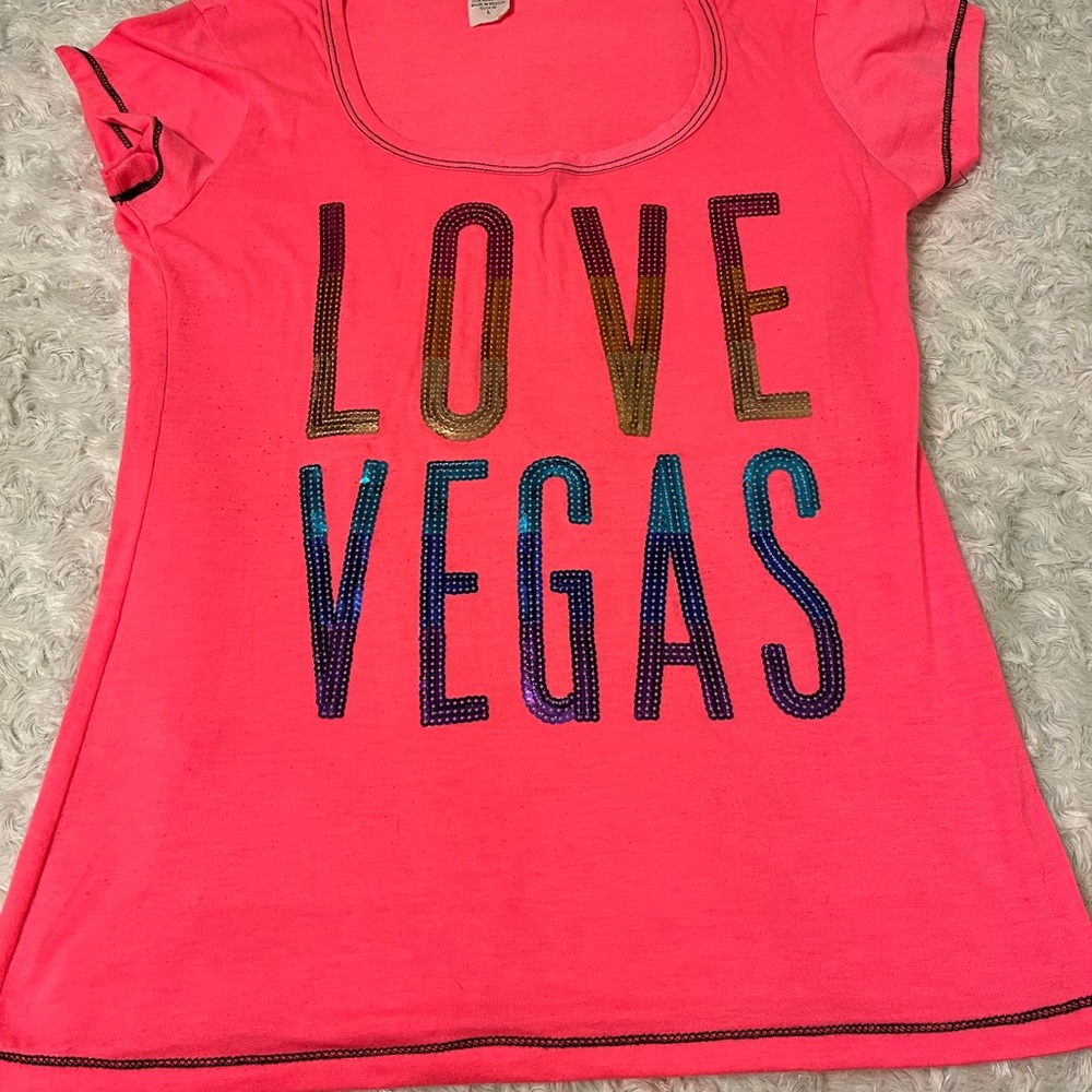 Vibrant Pink 'Love Vegas' Tee Wear code brand Sz L